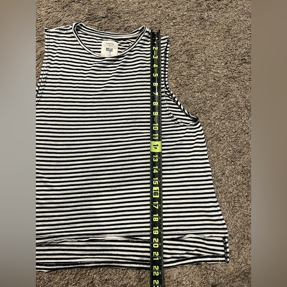 Billabong Lightweight Black & White Stripe Minimalist Tank Top Size Small - Picture 4 of 6